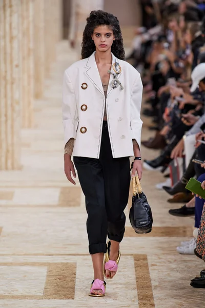 Look 21